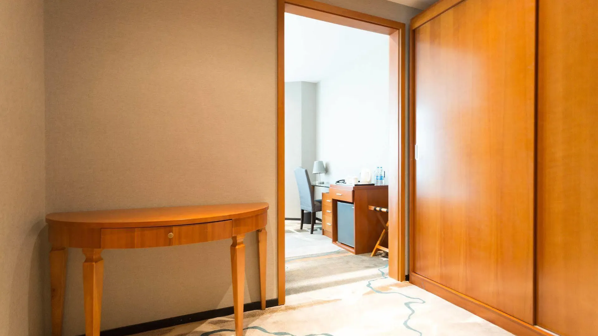 Radiance Hotel Shanghai